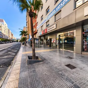 Holidays2malaga Salitre Cerca Estacion Ave & Fibra Wifi Málaga
